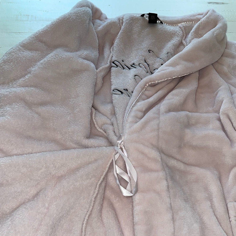Victoria’s Secret Short Robe - Picture 3 of 7